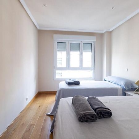 Апартаменти Apartamento Centro Gijon Con Parking Екстер'єр фото
