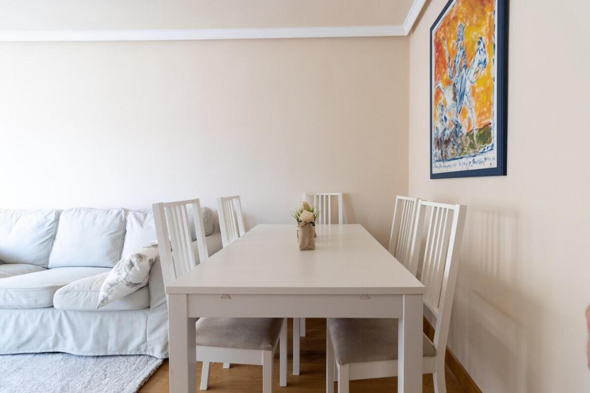 Апартаменти Apartamento Centro Gijon Con Parking Екстер'єр фото