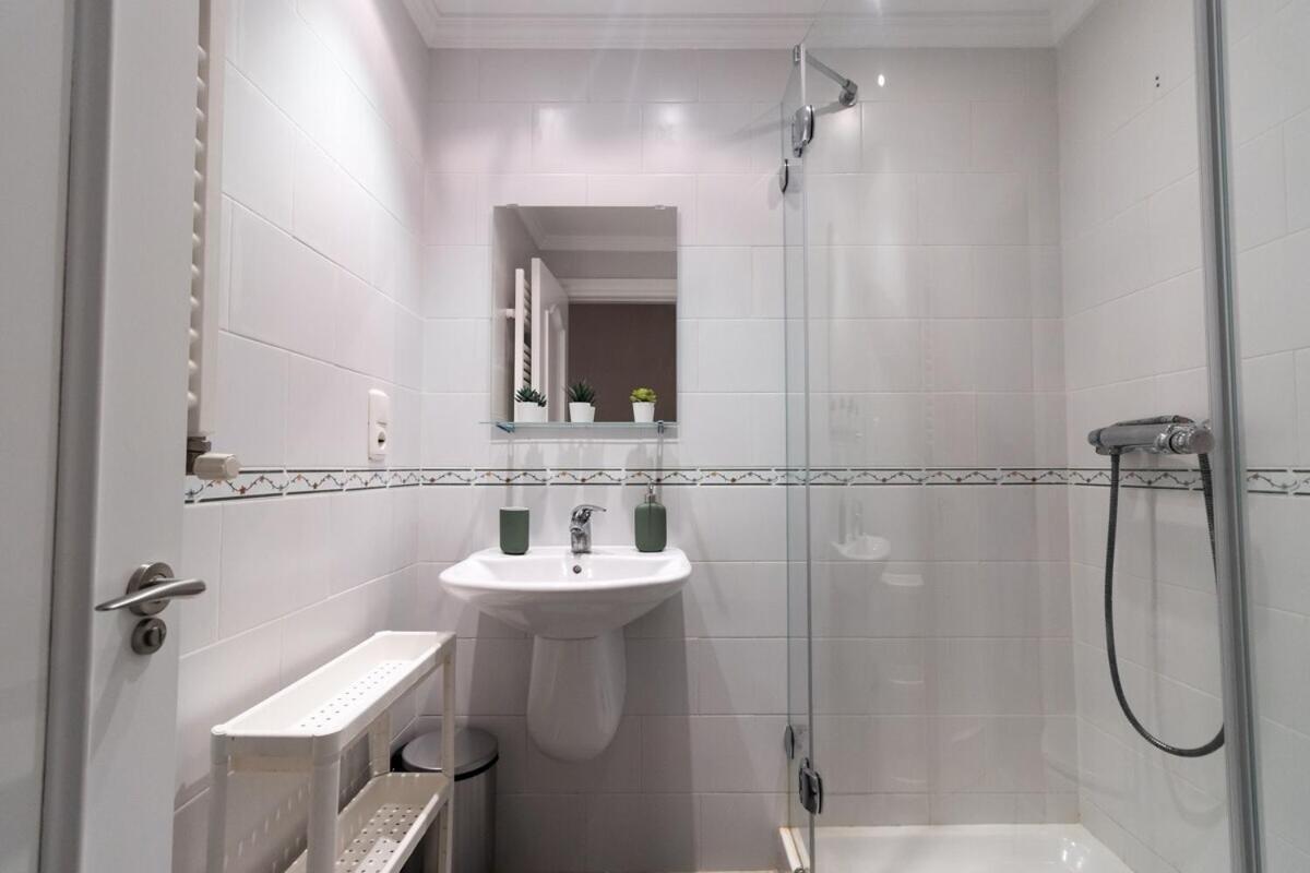 Апартаменти Apartamento Centro Gijon Con Parking Екстер'єр фото